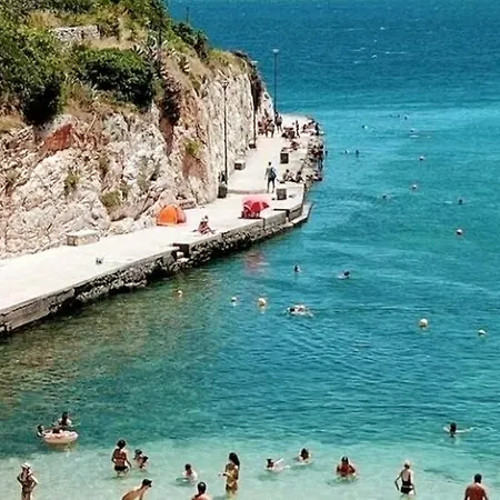 100 Mt Dal Mare, Al Porto Casa Vacanze, Posto Tranquillo Per Famiglia