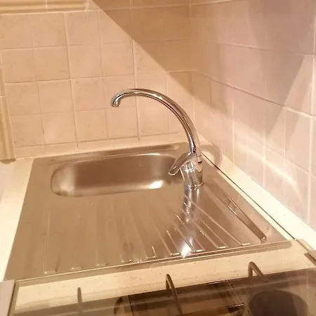100 Mt Dal Mare, Al Porto Casa Vacanze, Posto Tranquillo Per Famiglia Dom wakacyjny Marina Porto
