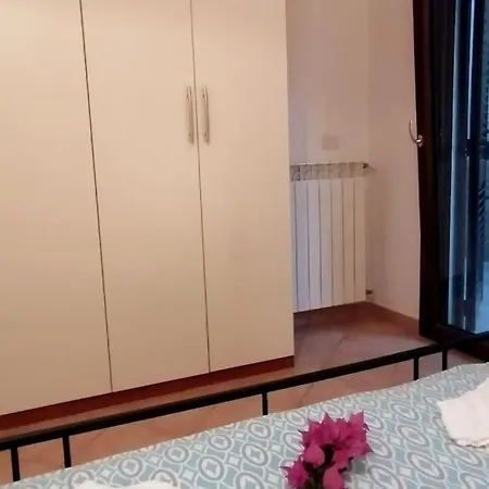 100 Mt Dal Mare, Al Porto Casa Vacanze, Posto Tranquillo Per Famiglia Dom wakacyjny