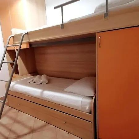 100 Mt Dal Mare, Al Porto Casa Vacanze, Posto Tranquillo Per Famiglia