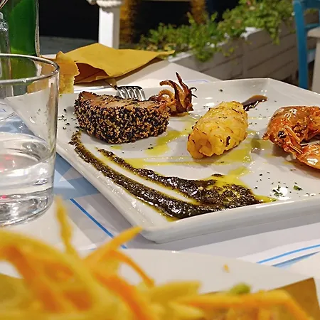 100 Mt Dal Mare, Al Porto Casa Vacanze, Posto Tranquillo Per Famiglia Dom wakacyjny Marina Porto